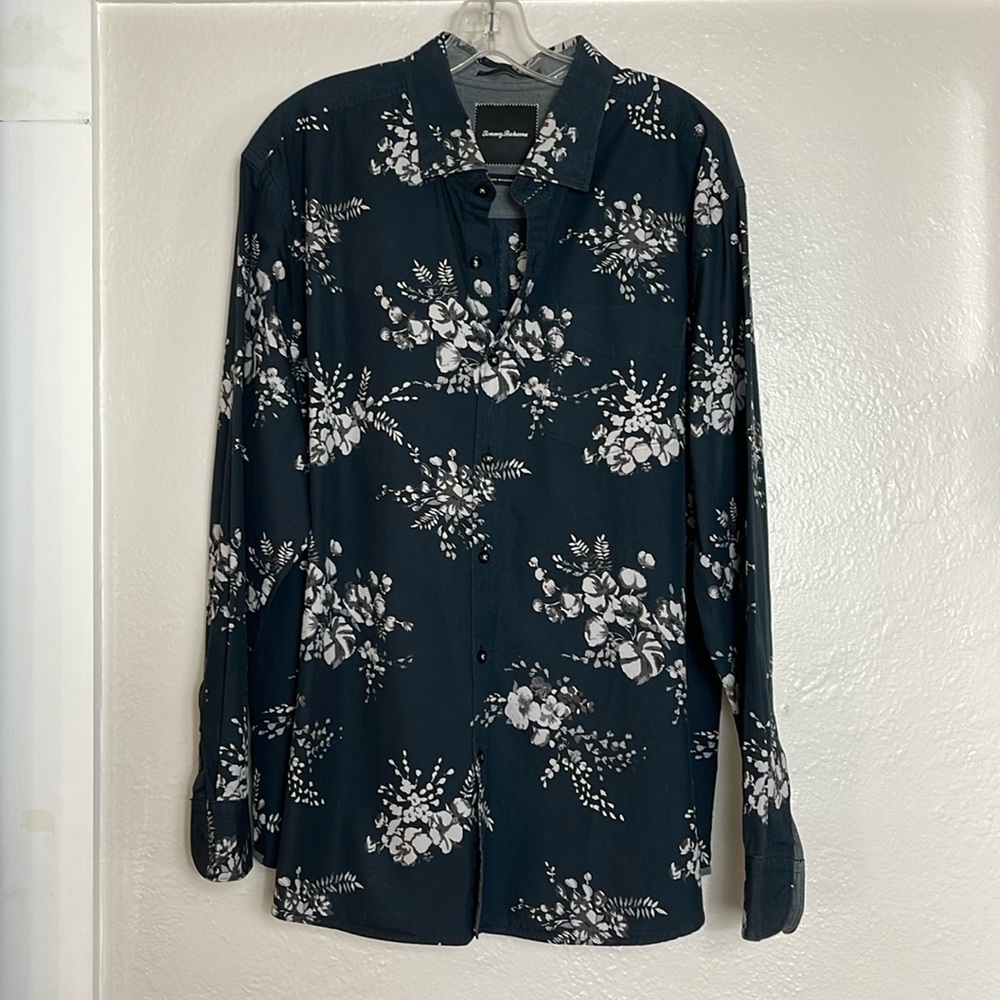 Tommy Bahama long sleeve button front